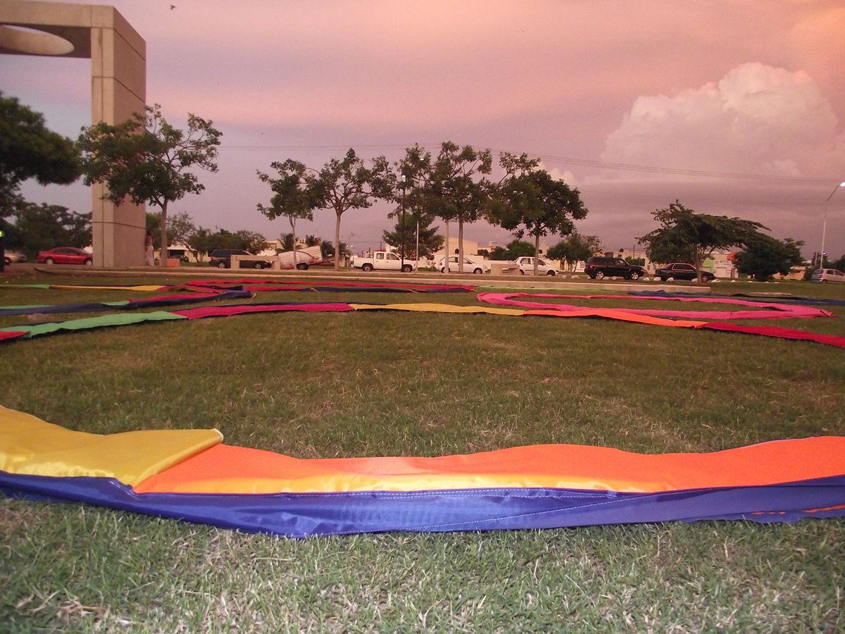 Galería Colchonetas para trampolines de 12 pies (3.6 m)