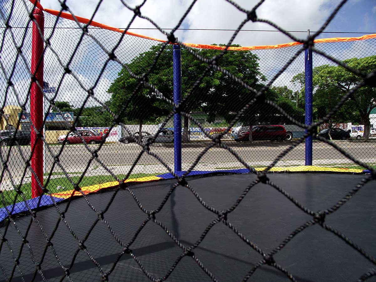 Galería Redes para trampolines de 10 pies (3 m)