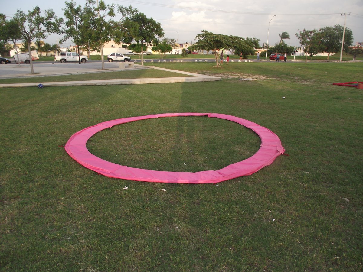 Galería Colchonetas para trampolines de 12 pies (3.6 m)