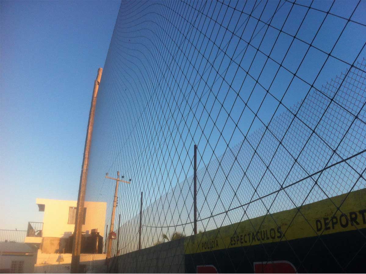 Galería Redes perimetrales para campos de beisbol