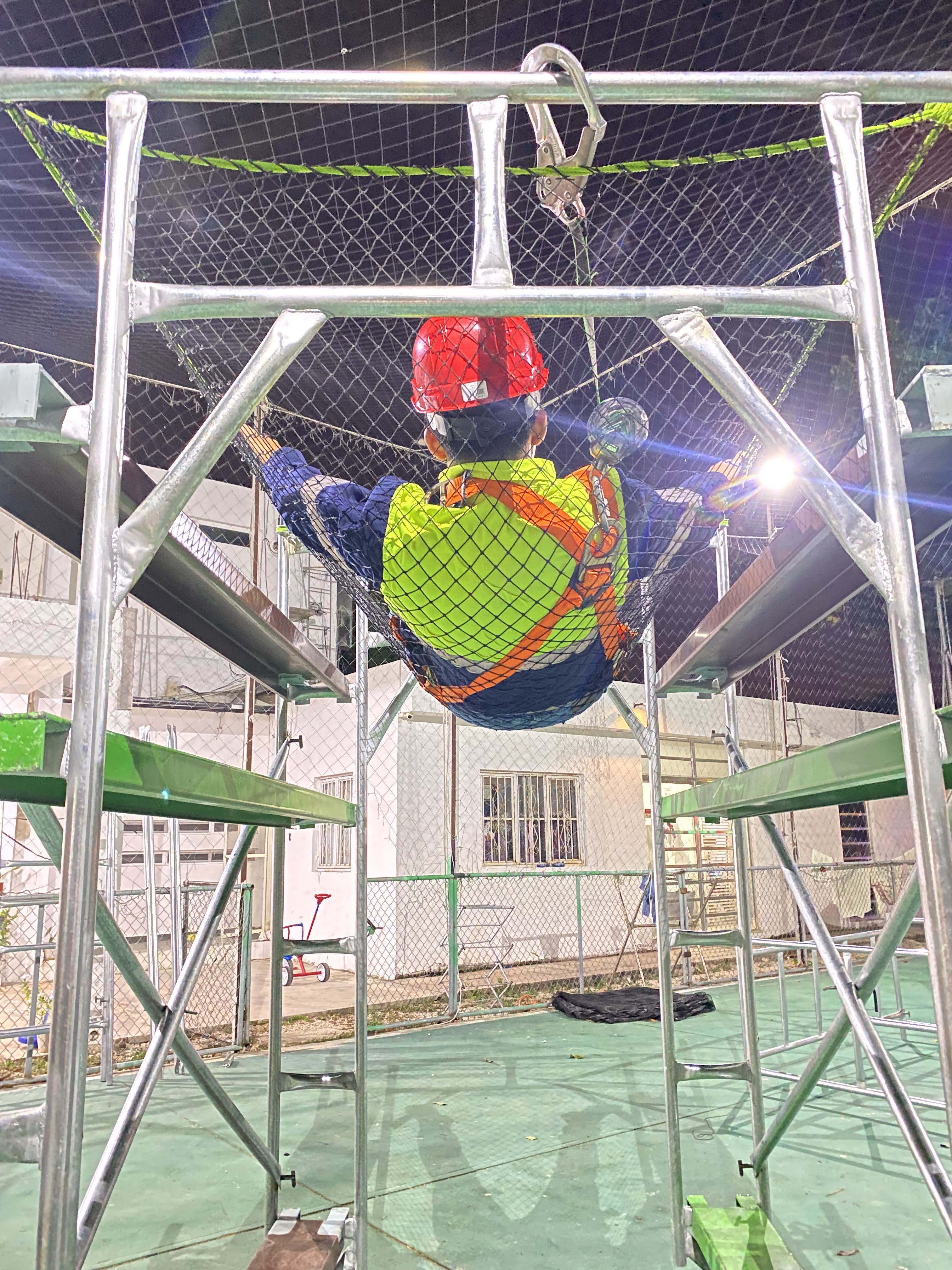 Galería Lienzo de red anticaidas 10m x 10m, sistema S, cama de red